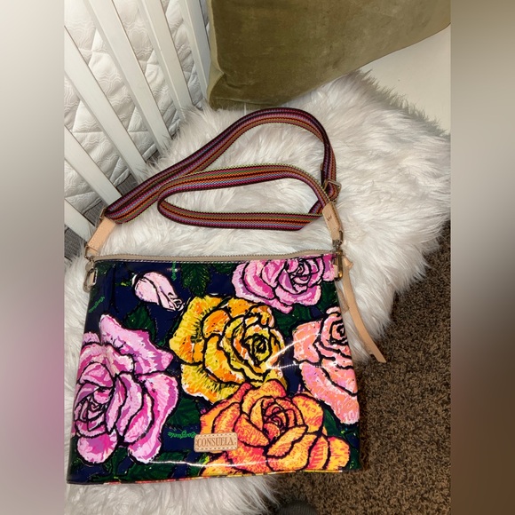 Beautiful Consuela Downton Crossbody Everleigh - Picture 6 of 16